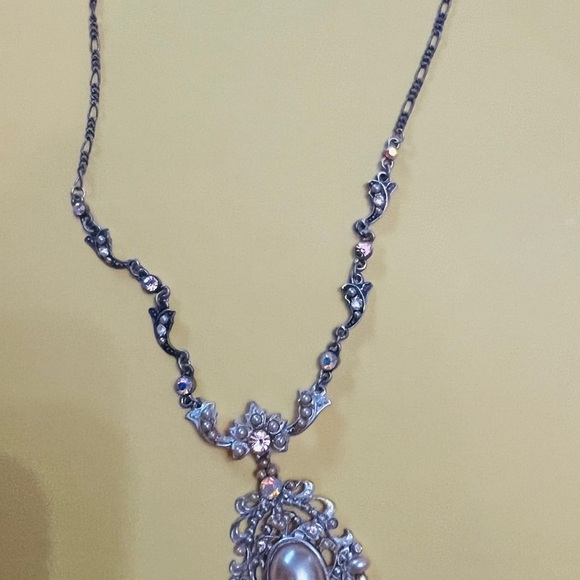 SALE!!!  Lot of 5 beautiful women’s necklaces-all unique and wearable now-NEW - Picture 5 of 15